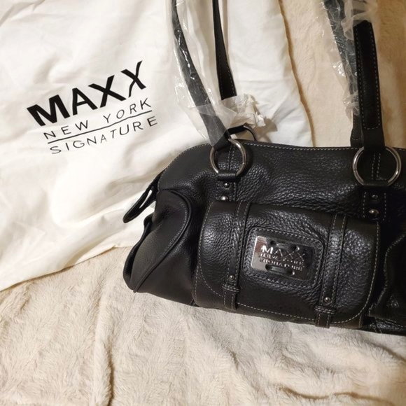 New Maxx New York Signature Black Leather Purse + Coin Purse - Picture 2 of 16